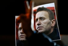 러 교도소서 남미 개구리 독...유럽 5개국 '푸틴 정적' 나발니 '독살' 결론