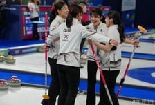 "미녀 군단" "예쁜데 실력도 좋아"...한국 컬링 대표팀에 푹 빠진 일본