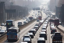 설 전날 귀성·귀경 정체 대부분 해소…전국 고속도로 원활