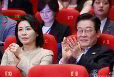 이재명 대통령, 설연휴 영화 관람…"무슨 영화? 일단 비밀"