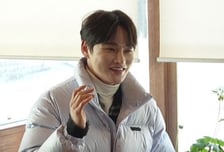 박서진 얼굴 어떻게 변했길래…'1억 성형' 전현무 앞에서 커밍아웃