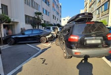 주차된 차 7대 연쇄추돌…70대 "액셀, 브레이크로 착각"