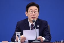 설 밥상에 부동산 올린 이재명 대통령과 참모들…다음 카드 '저울질'