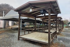 "이 돈 주고? 안 가요" 떠나는 캠핑족...문 닫는 캠핑장 늘었다