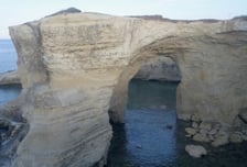 이탈리아 관광 명소 '연인의 아치' 붕괴…폭풍우에 사라졌다