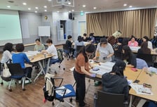 전등 교체·방충망 설치까지…종로구, 1인가구 집수리 챙긴다