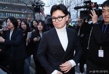 한동훈 "尹 추종 세력이 당 이끌게 해서는 안돼...보수 재건해야"