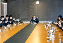 SKT 정재헌 "AI는 신입이 선배보다 낫다…AX 방향성 제시해달라"