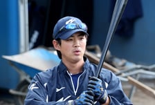 [포토] 구자욱 '방망이야 부탁해'