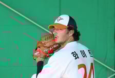 [포토] 화이트 '제구력 나이스'