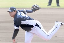 [포토] 류현진 '연습경기 첫 상대가 한화라니'