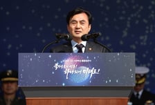 美 전투기 서해 출격…안규백, 주한미군에 직접 전화해 '항의'