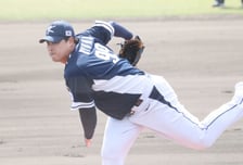 [포토] 류현진 '맏형의 관록투'