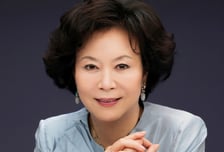 롯데 유통 키운 '대모' 신영자 롯데재단 의장 별세...향년 85세