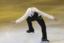 빙판 위 등장한 '저승사자복'…이해인·차준환 갈라쇼에 '관중 열광'