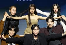 김도훈, 카리나 손 만지작?…"내 손 가려워 긁은 것" 해명