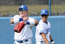 [포토] 최형우 '유니폼이 너무 좋아'