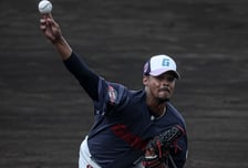 "롯데 외인 보니 머리 아프다" 인정 또 인정, 원투펀치 벌써 153㎞ 쾅쾅! 日 세이부 상대 '4이닝 무실점'→3-3 무승부