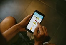 변기에 앉아 습관처럼 '이 행동'...치질 위험 높인다