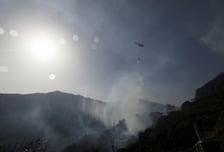 '산불 진화 기대' 내일 전국 눈·비…경남내륙 최대 10㎝ 쌓일 듯