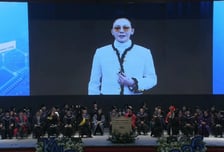 '카이스트 졸업식 축사' 나선 지드래곤 "틀려도 괜찮으니 멈추지마라"