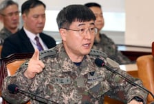 '내란 가담' 박안수 전 계엄사령관, 민간법원서 첫 재판…"국헌문란 아냐"