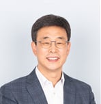 한국외대 총동문회, 한미 정상회담 통역사에 '자랑스러운 외대인상' 수여