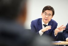 조경태 "당 지도부 독재보다 더해...물러나야"
