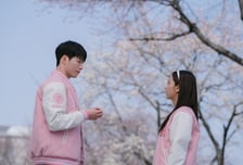 '월간남친', 지수의 남자 명단 공개!  서강준 이수혁 박재범....