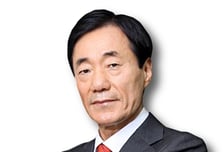 창업주 고향 후배에서 경영권 '키 맨'으로…신동국은 누구?