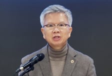 전공의는 "선배들 못믿어", 의협은 "회장 사퇴론"…무너진 의료계 결속