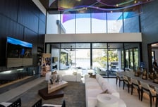 '220억 럭셔리 주택' 억만장자의 가전 픽..."80개 제품, 4억 어치 꽉꽉"