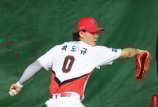 [포토] 곽도규 '불펜 피칭도 토네이도'