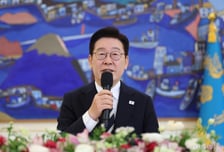 이재명 대통령, 민주당 상임고문단 만나 "與 역할 매우 잘해, 참으로 감사"