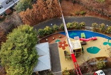 광주 아파트서 60m 사다리차 놀이터로 쓰러져…일부 세대 정전