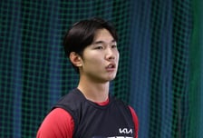 [포토] 정현창 '물끄러미'