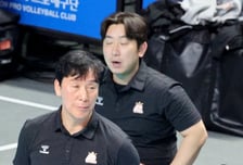 [포토]'차분히 우리전 지휘' 신영철 감독