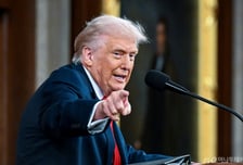 트럼프 국정연설 시청자 49% "관세 권한 남용"…물가 소홀 지적도
