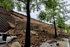李대통령 지적한 '오산 옹벽 붕괴'…"설계·시공 등 총체적 부실"