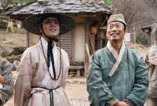 유해진·박지훈 '왕과 사는 남자', 평일 하루동안 무려 30만…천만 보인다 [박스오피스]