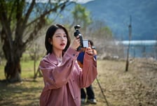 '장원영 언니' 장다아의 첫 스크린 데뷔작 '살목지', 캐릭터 스틸 공개