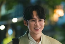 'AV 표지 업로드' 박성훈 컴백, '미혼남녀'엔 악재고 '닥터신'엔 호재? [iZE 포커스]