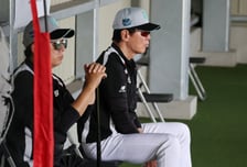 [포토] 박지훈 피칭 살피는 이강철 감독