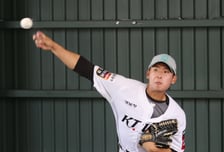 [포토] 박지훈, 위력적인 불펜 피칭