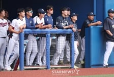 "어떻게든 기다리려 했는데" 대표팀도 KT도 아쉽다... 야속한 비에 류지현호 오키나와 평가전 취소 [오키나와 현장]