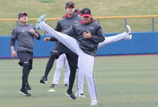 [포토] 김영우 '하이킥 좌우로 정렬'