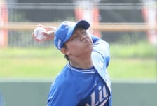 [포토] 배찬승 '힘으로 승부하려다 그만'