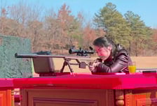 "후계자 수업 암시?" 김주애, 소총 직접 쏘고 아빠 옆에 '딱'