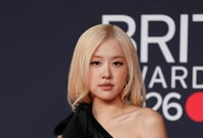 로제, K팝 최초 '브릿 어워즈' 수상..."최고의 친구 브루노, 고마워"