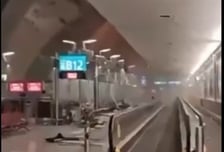 이란 보복 공격에 두바이 국제공항도 피해…"4명 부상"